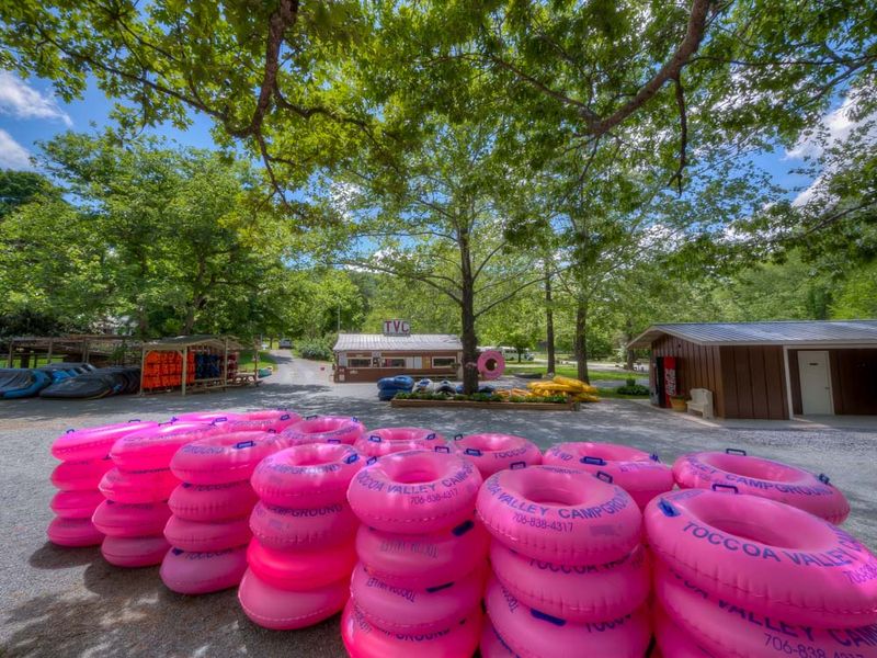 This Georgia Campground Sits Along The Toccoa River With Tubing, Camping, And Mountain Views - Decor Hint A Family-Run River Retreat Near Blue Ridge