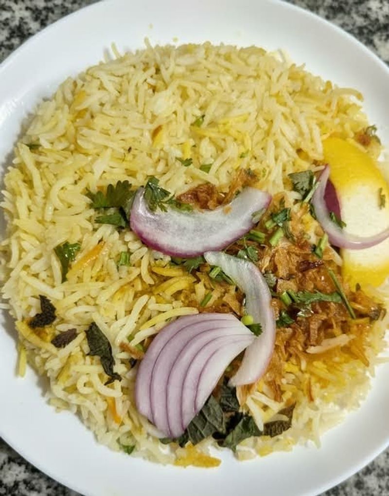 The Daily Lunch Buffet That Locals Plan Their Week Around