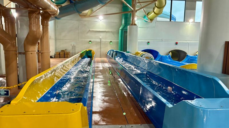 Connecticut's Largest Hotel Waterpark Has Thrilling Slides, A Lazy River, And A Huge Wave Pool - Decor Hint Thirteen Slides Bring The Biggest Thrills
