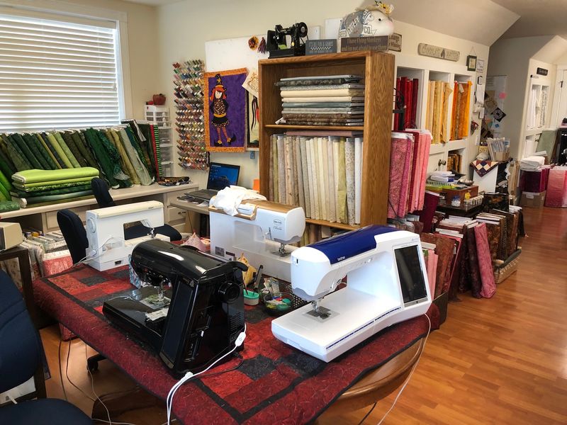 Browse A Quilt Shop That Opens Only On Wednesdays And Thursdays