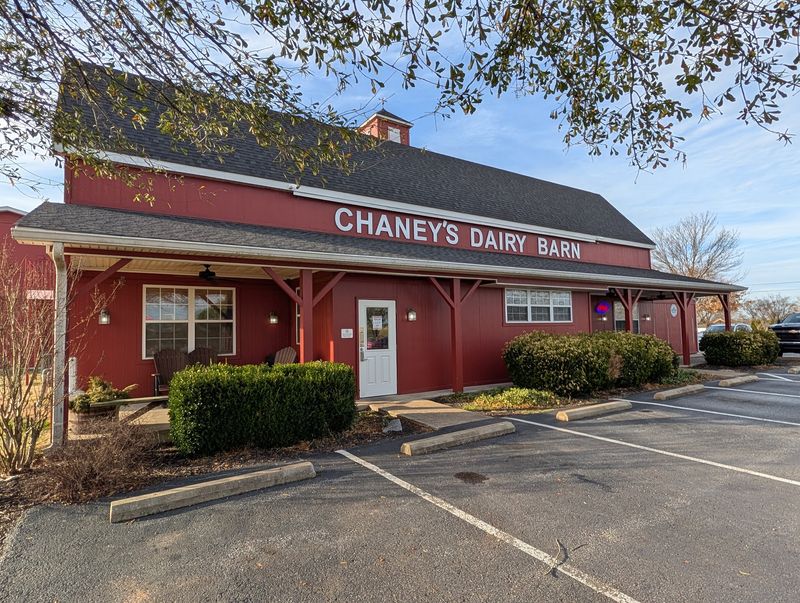 A Working Dairy Farm That Serves Dessert