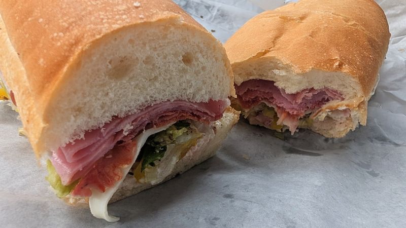 This Nebraska Sandwich Shop Makes Summer Picnic Plans Almost Too Easy - Decor Hint Fresh-Sliced Meats Make Every Sandwich Feel Made To Order