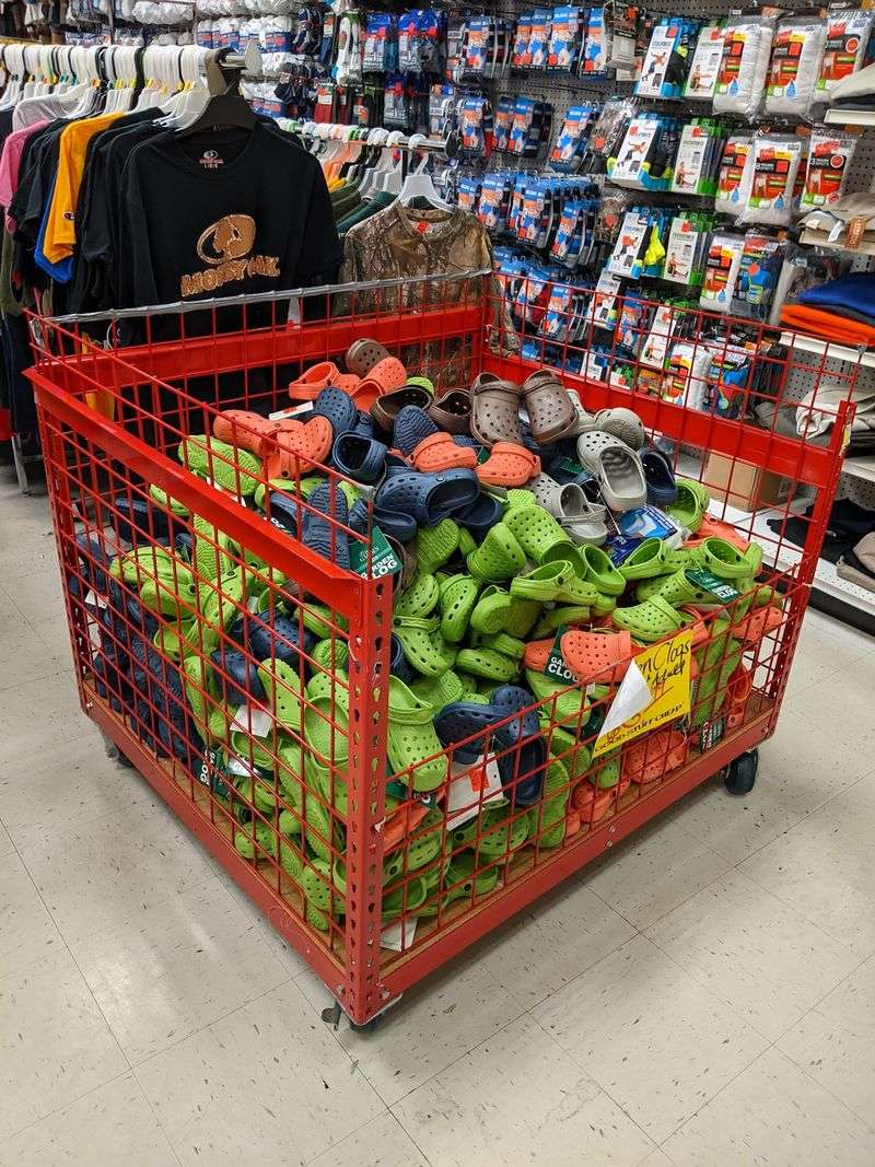 This North Carolina Bargain Store Sells Name-Brand Finds For Up To 70% Less - Decor Hint Walk In With A Budget And See How Far It Actually Goes