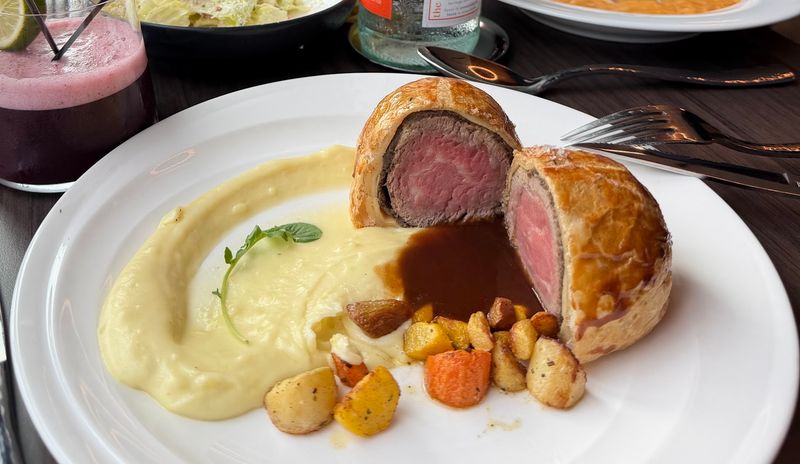 Gordon Ramsay's Signature Beef Wellington Is The Dish Most People Come Looking For
