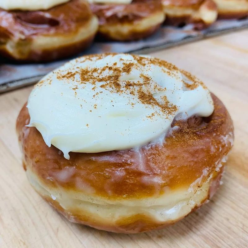 Hand-Shaped Donuts Made From 3 A.M.