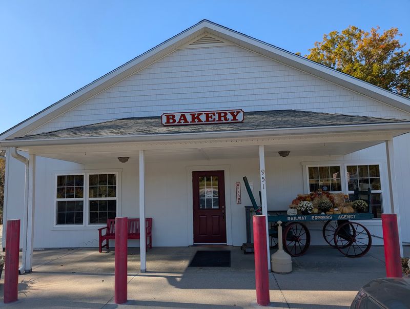 A Roadside Bakery With An Old-Fashioned Feel