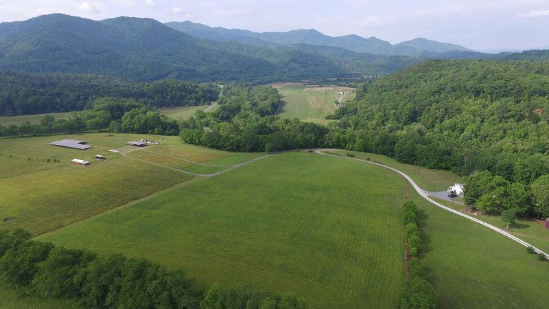 Spend The Day With Mountain Views In Every Direction