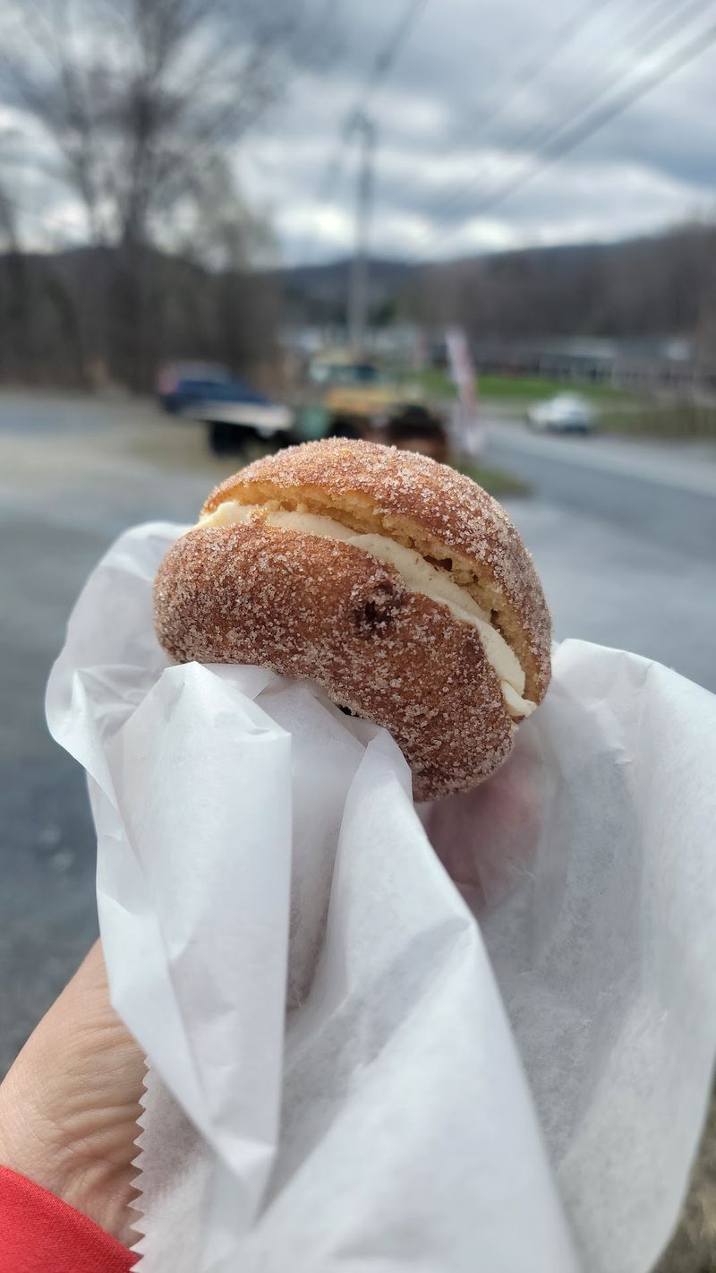 10 Beloved Bakeries Raising The Bar Across Vermont - Decor Hint Apple Barn And Bake Shop