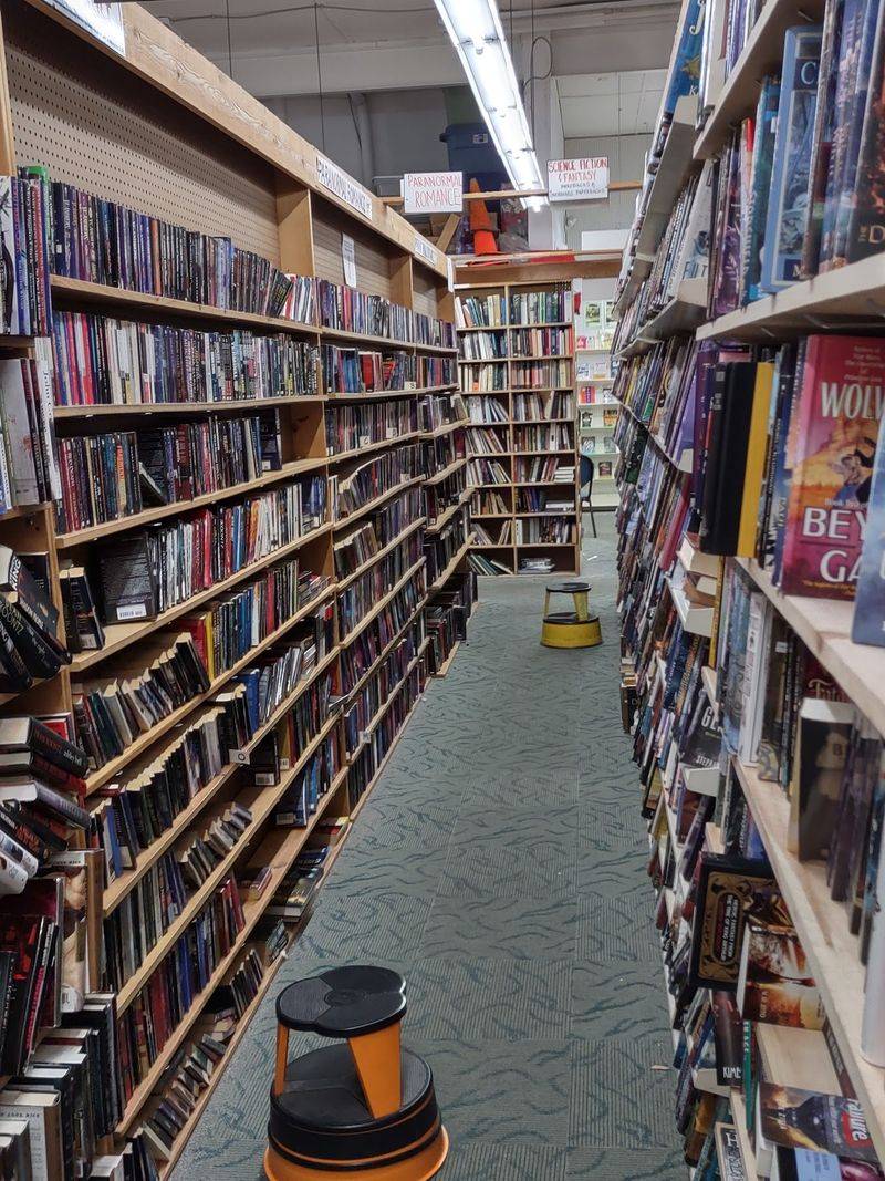 This Georgia Used-Book Wonderland Is So Loved People Drive Hours For It - Decor Hint That Old Paper Smell Everyone Talks About