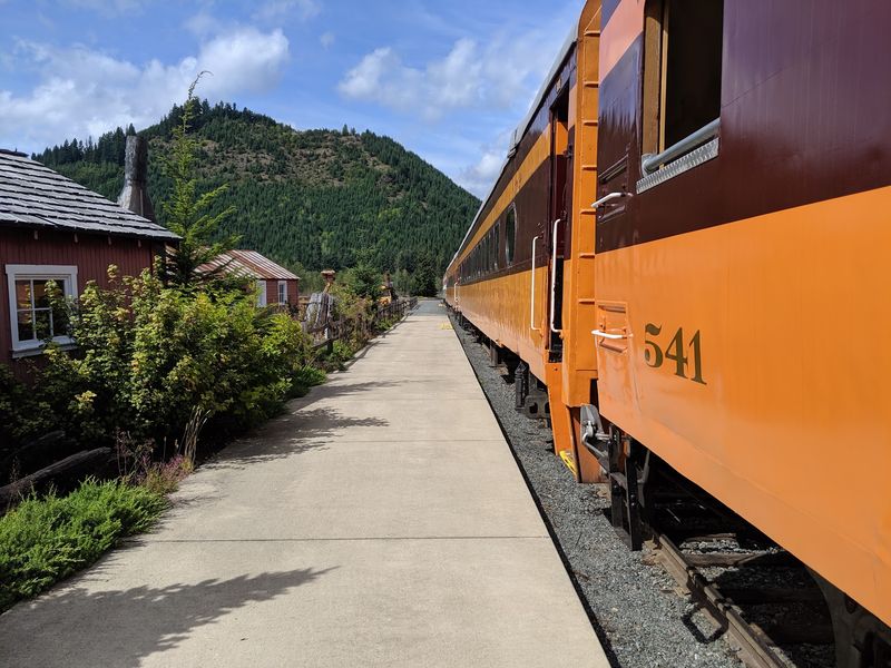 Take An Unforgettable Open-Air Train Ride Through Washington - Decor Hint Geared Engines Built Tough