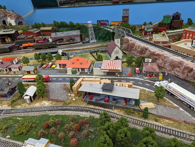 Model Layouts That Steal The Show