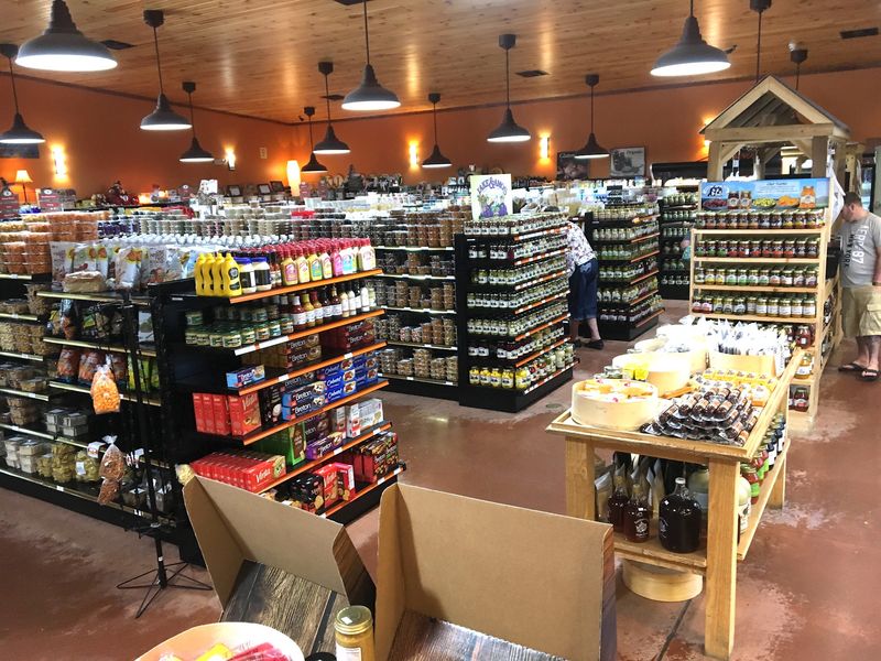 These 9 Tennessee Amish And Mennonite Country Markets Are Worth Driving For Homemade Bread And More - Decor Hint Yoder's Country Market, Bulls Gap