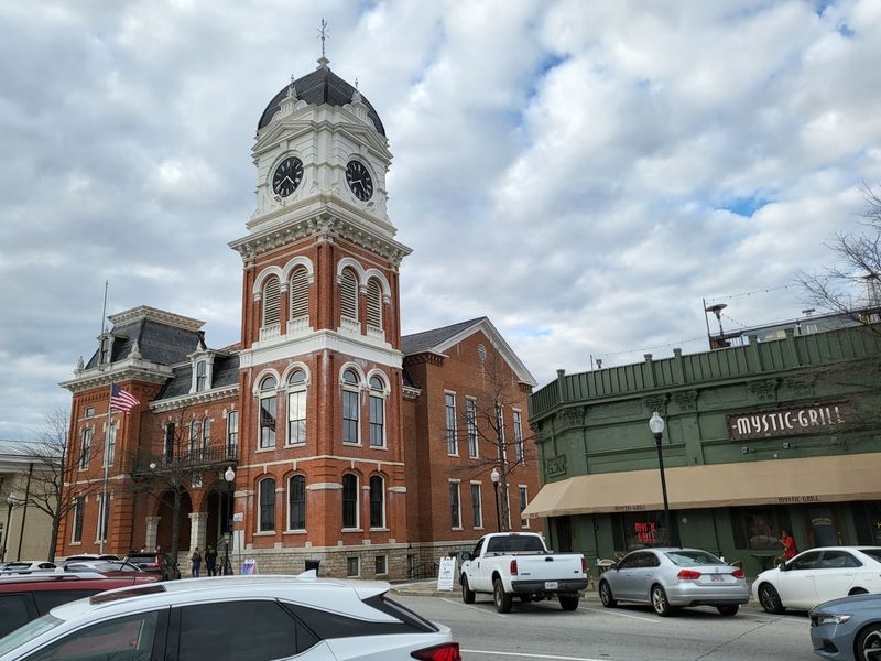 This Storybook Georgia Town Feels Like The Setting Of A Hallmark Movie - Decor Hint The Walk Of Stars And Film Location Tours