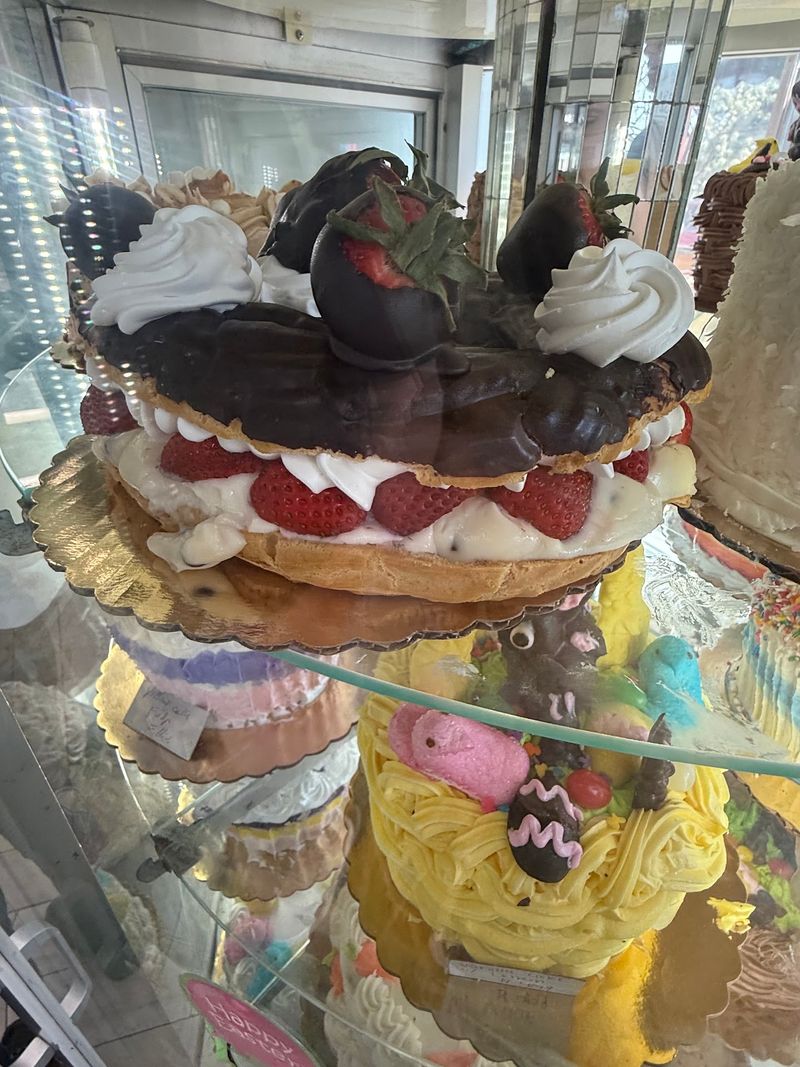 Cheesecakes And Cake Royalty