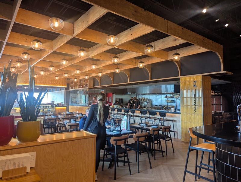 8 Nebraska Farm-To-Table Restaurants Serving Fresh Late Summer Sweet Corn - Decor Hint Via Farina, Regency Landing, Omaha