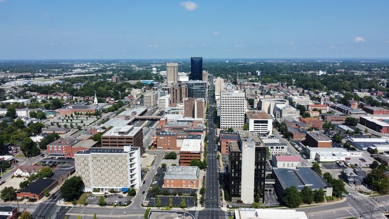 Man O' War Boulevard Moves Fast Until It Doesn't