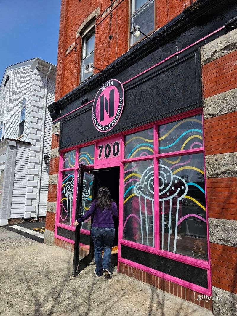 The Little NoRA Truck Takes Cupcakes On The Road