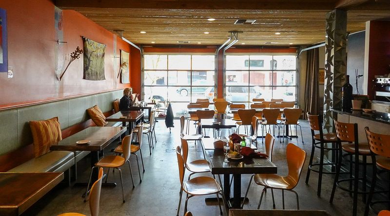12 Old-World-Style Italian Restaurants In Washington That Are A Must-Visit For Pasta Lovers - Decor Hint Italia Trattoria, Spokane