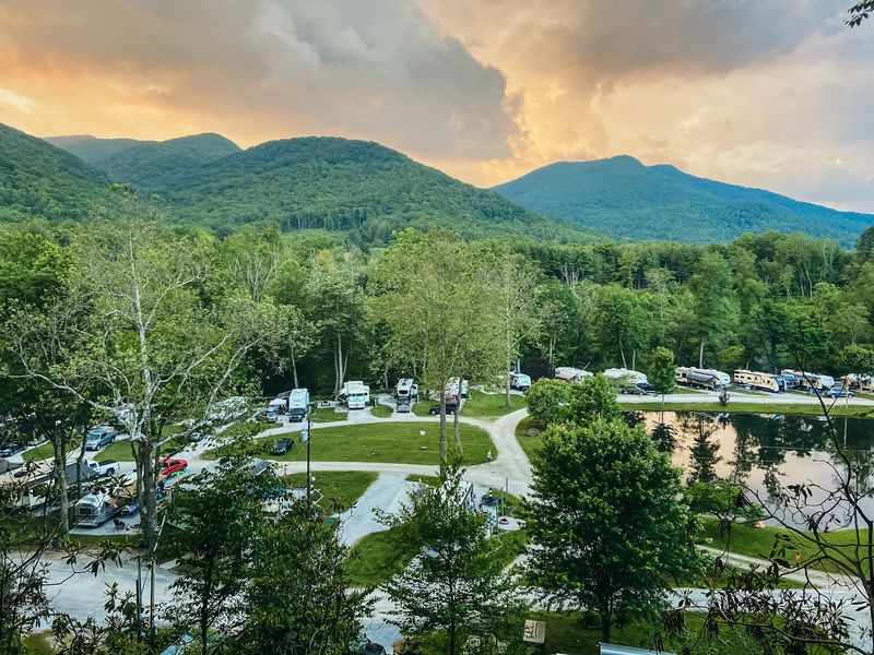 Give Yourself Time To Explore The Mountain Scenery Around Newland
