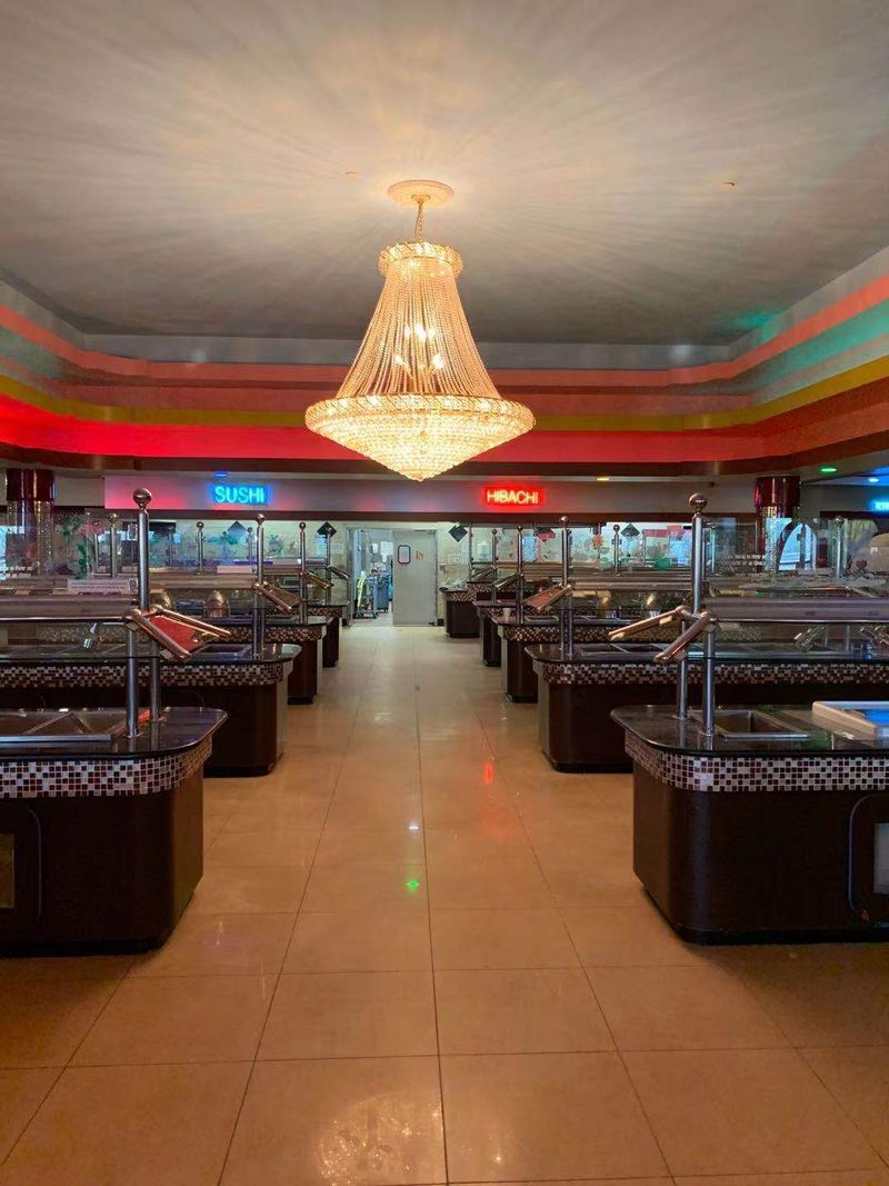 You Can Bounce From Hibachi To Sushi Without Leaving The Same Room