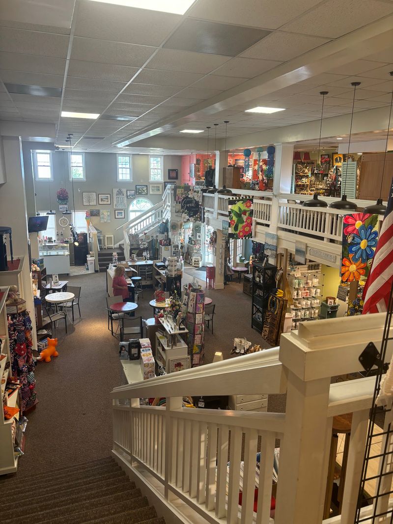 Browse Local Shops Without Fighting Big-City Crowds