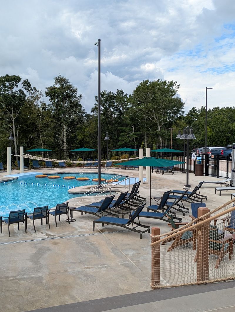 Connecticut's Largest Hotel Waterpark Has Thrilling Slides, A Lazy River, And A Huge Wave Pool - Decor Hint Great Lagoon Takes The Waterpark Fun Outside