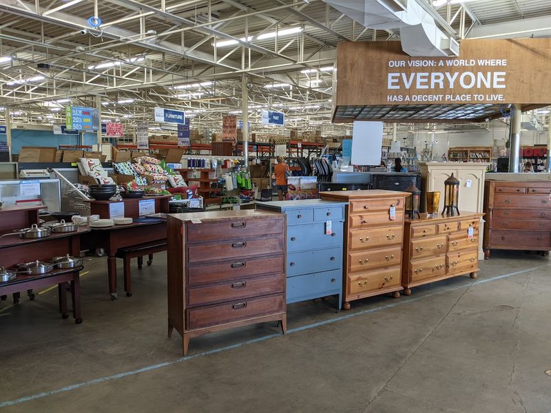 Donate Your Clutter To These 10 Kentucky Places Where It Becomes Somebody Else's Fresh Start - Decor Hint Lexington Habitat For Humanity ReStore