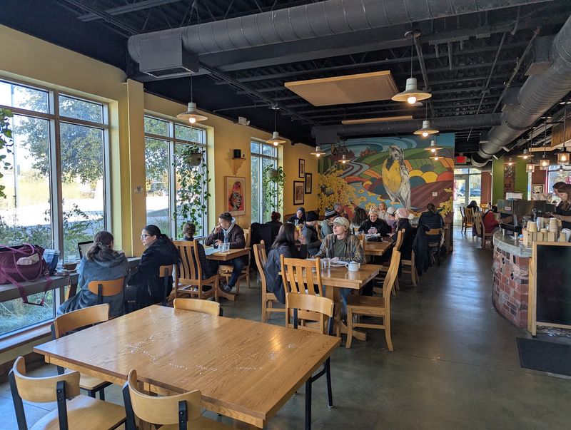 8 Nebraska Farm-To-Table Restaurants Serving Fresh Late Summer Sweet Corn - Decor Hint The Hub Cafe, Lincoln