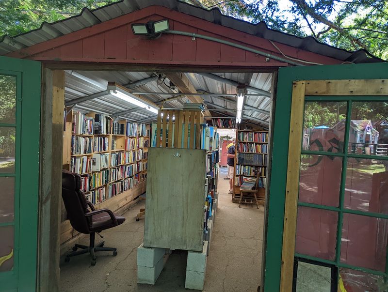 The Book Barn, Niantic