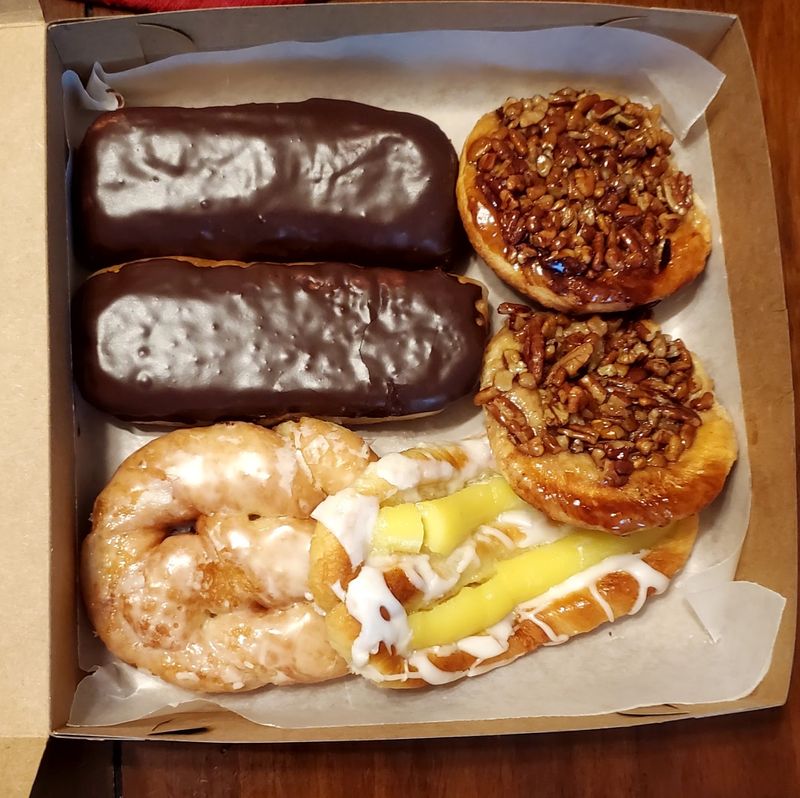 A German Bakery In Kentucky Has Been In The Same Family For Four Generations - Decor Hint The Holiday Orders That Sell Out Before You Even Think To Call