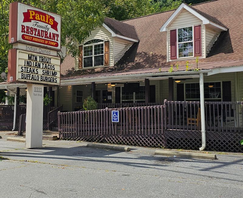 14 Unusual North Carolina Eateries Worth Visiting This August - Decor Hint Paul's Family Restaurant - Native American Culinary Traditions