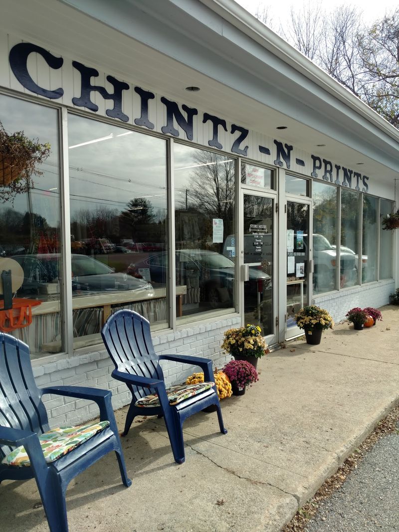 Chintz-N-Prints, Newtown