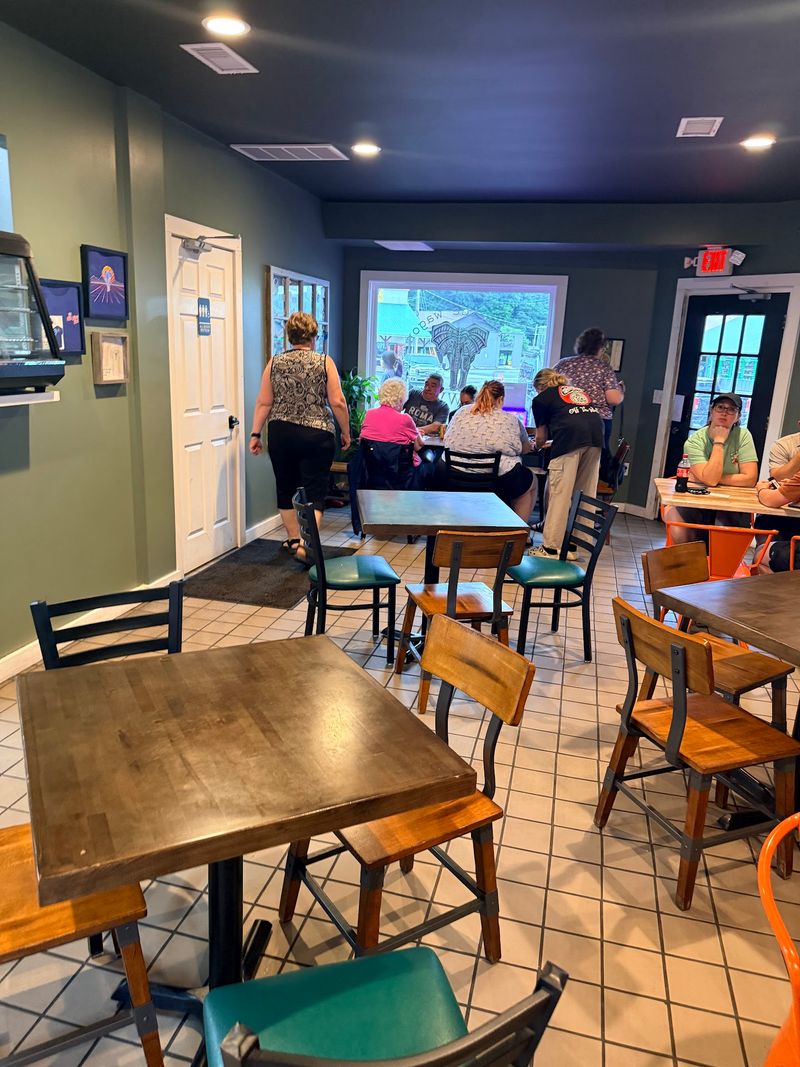 This Cherokee, North Carolina Restaurant Serves Crispy Chicken Katsu And Heaping Hawaiian Plate Lunches - Decor Hint Switch Things Up With Chicken Katsu On Your Next Visit