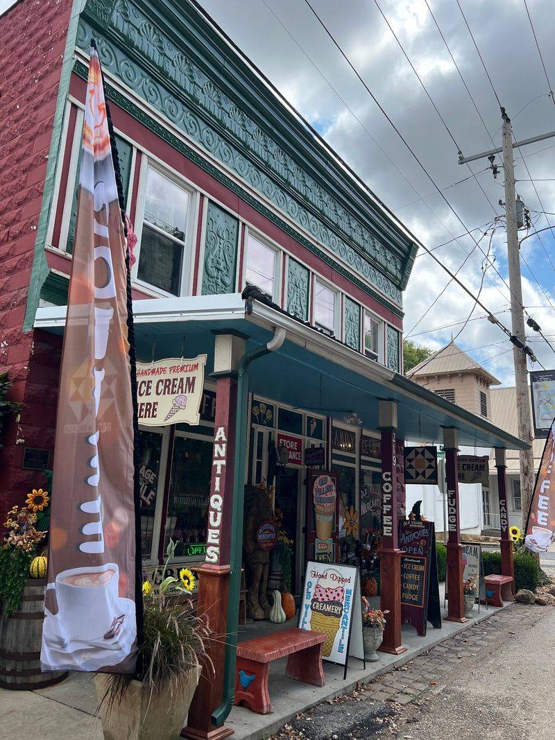 You Might Think You're In Scotland When You Visit This Missouri Town - Decor Hint A Scottish Name With Deep American Roots