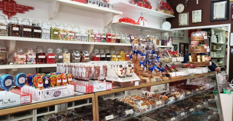 9 Southern California Sweet Shops Where The Candy Counter Feels Frozen In Time