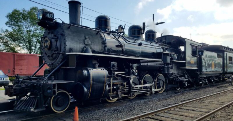 Take A Historic Connecticut Train Ride For The Ultimate Stress-Free Day Trip