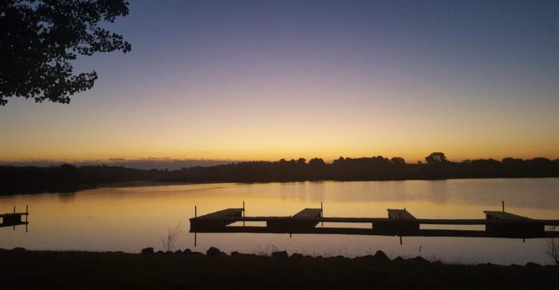 The Lakeside Escape Near Lincoln That Feels Like A Little Slice Of The Coast