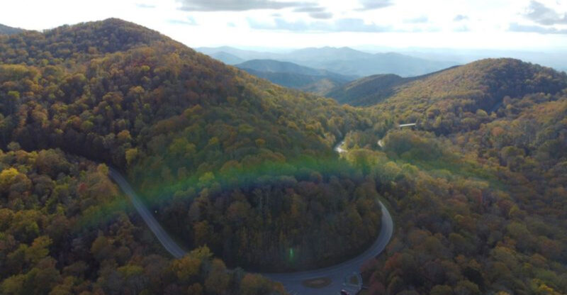 The Gorgeous 43-Mile North Carolina Scenic Drive That Feels Better Than Meditation