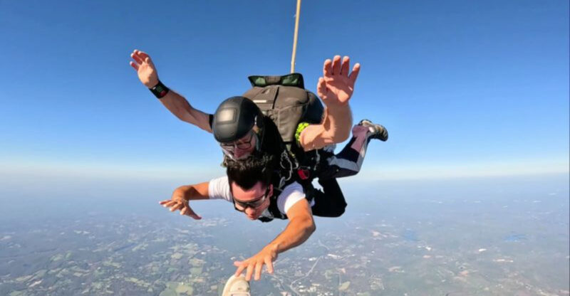 This Connecticut Skydive Gives Daredevils A Full Minute Of Freefall From 14,000 Feet