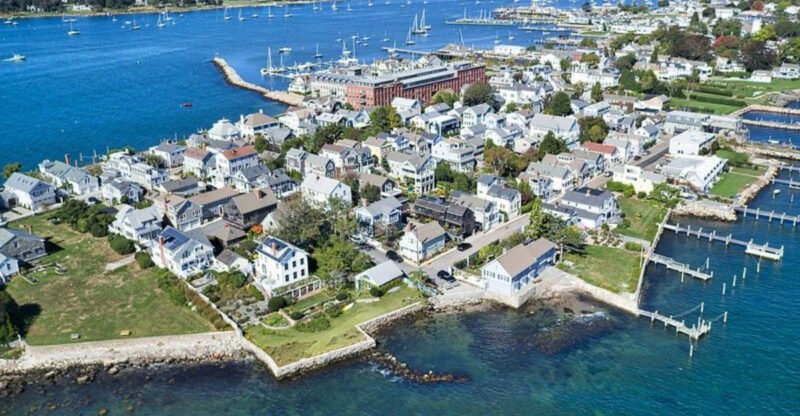 Pack Your Bags For This Connecticut Small Town That Feels Made For Retirement