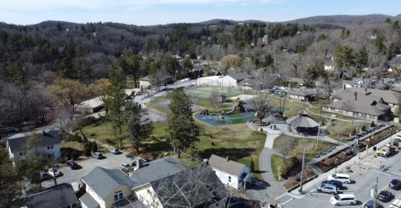 This Tiny North Carolina Mountain Town Was Just Voted The Best In The State