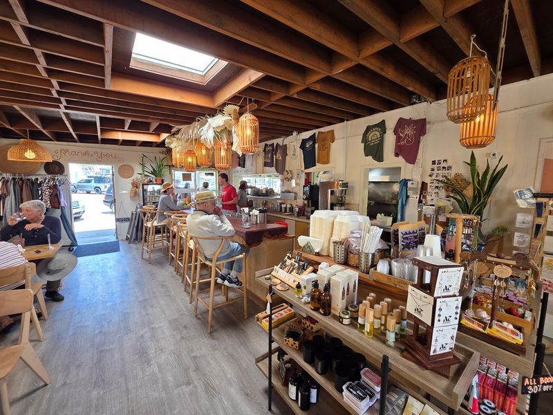 10 California's Central Coast Cafés Where Breakfast Comes With An Ocean View - Decor Hint The Hidden Kitchen, Cayucos