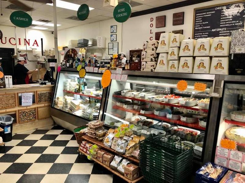 Ferrucci's Old Tyme Italian Market