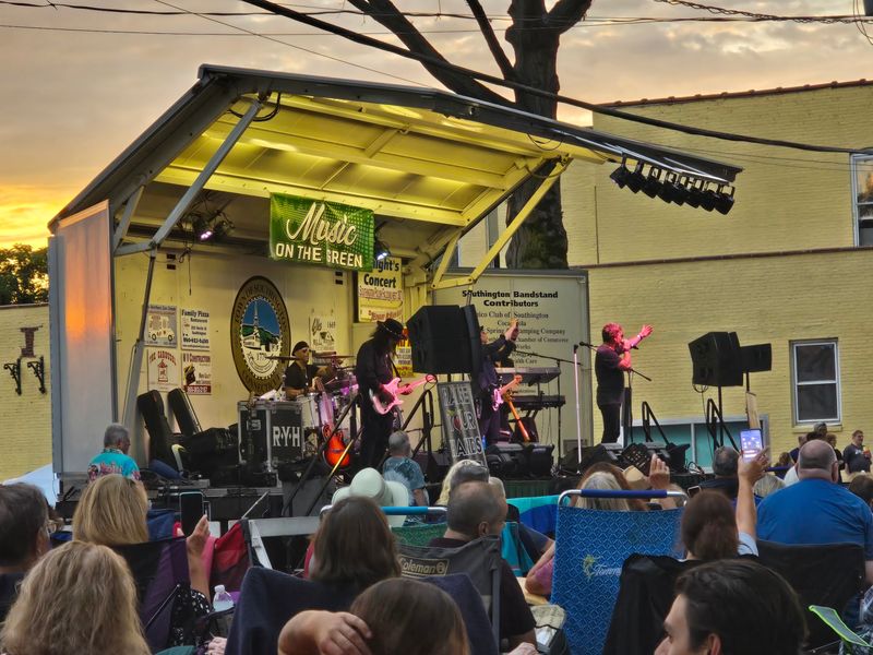 Southington Apple Harvest Festival (Southington Town Green)