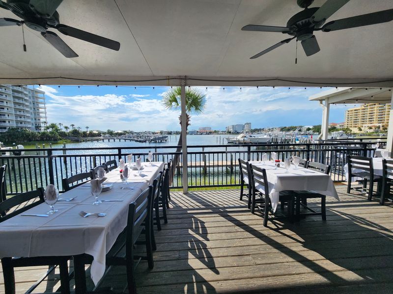Louisiana Lagniappe, Destin