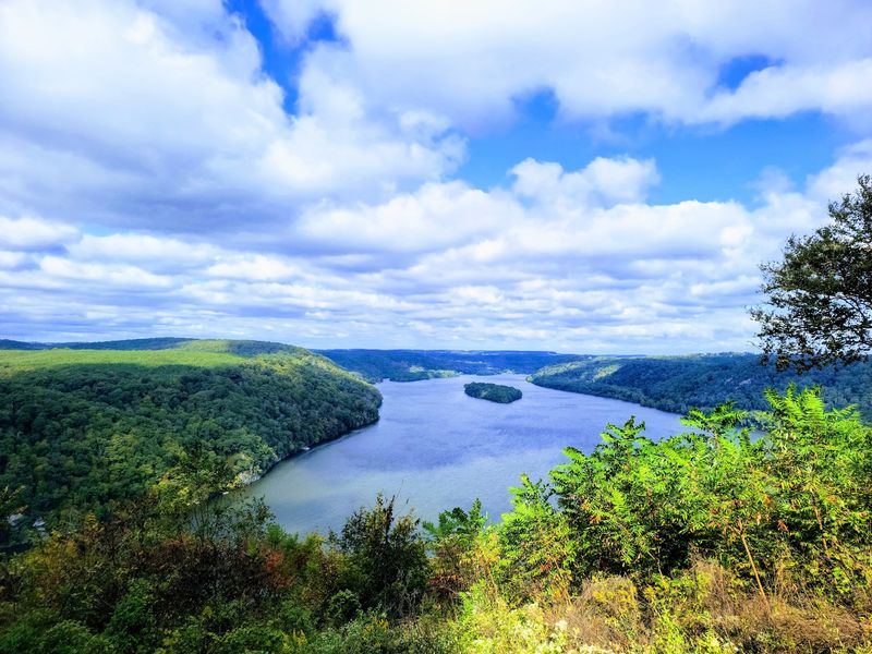 Pinnacle Overlook
