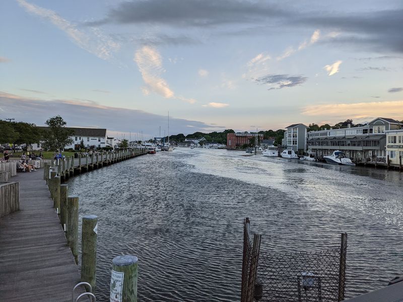 11 Connecticut Towns Where You Can Park Once And Explore Shops, Cafes And Local Sights On Foot - Decor Hint Mystic