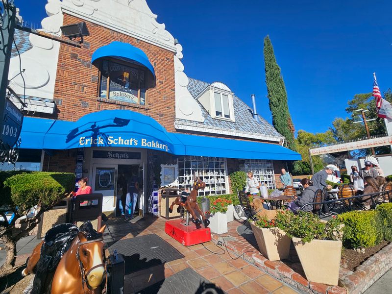 Erick Schat's Bakkery, Bishop