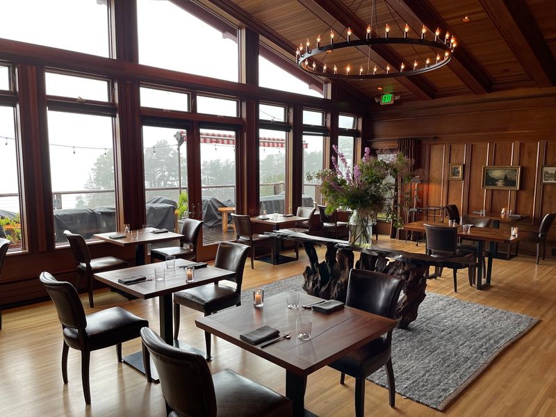 11 Remote Northern California Restaurants Where Getting There Is Half The Adventure - Decor Hint Harbor House Inn, Elk
