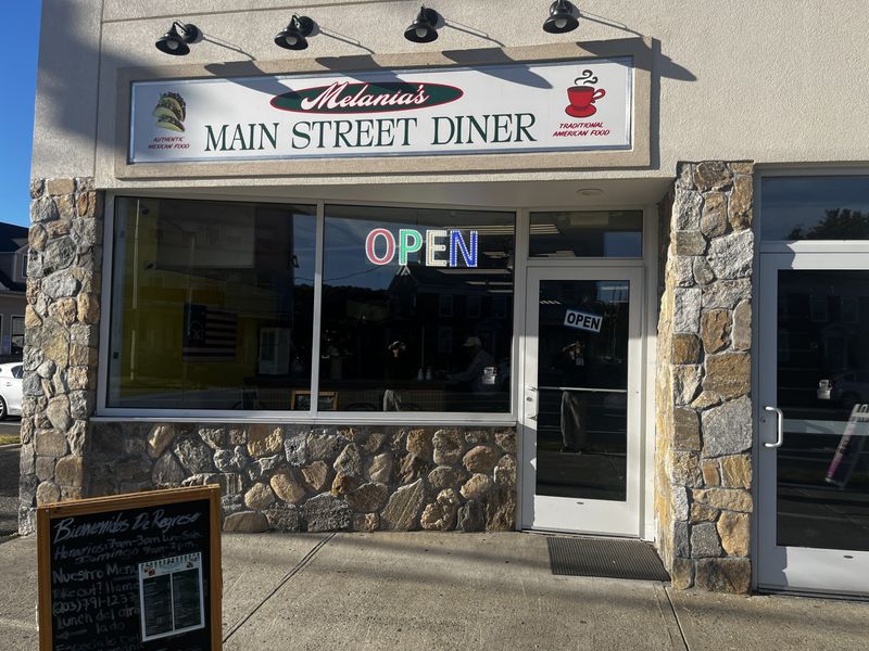 Melania’s Main Street Diner